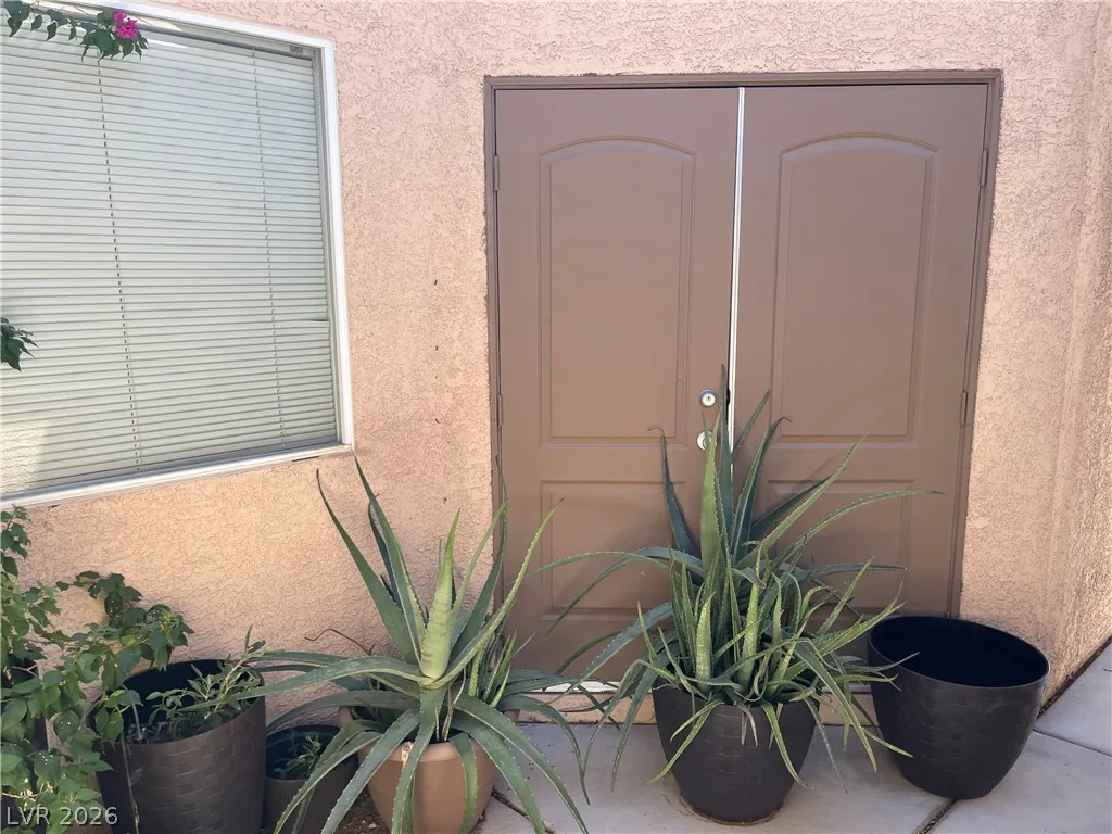 3744 Fawn Creek Drive — photo 2