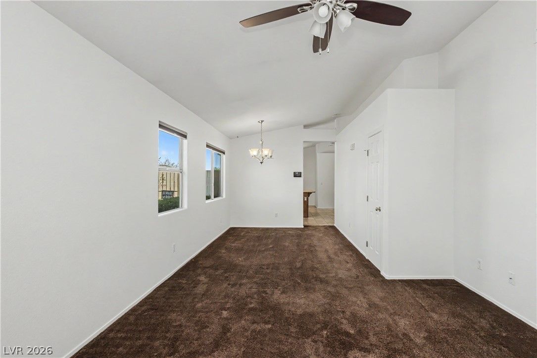 9501 Fox Forest Avenue — photo 5