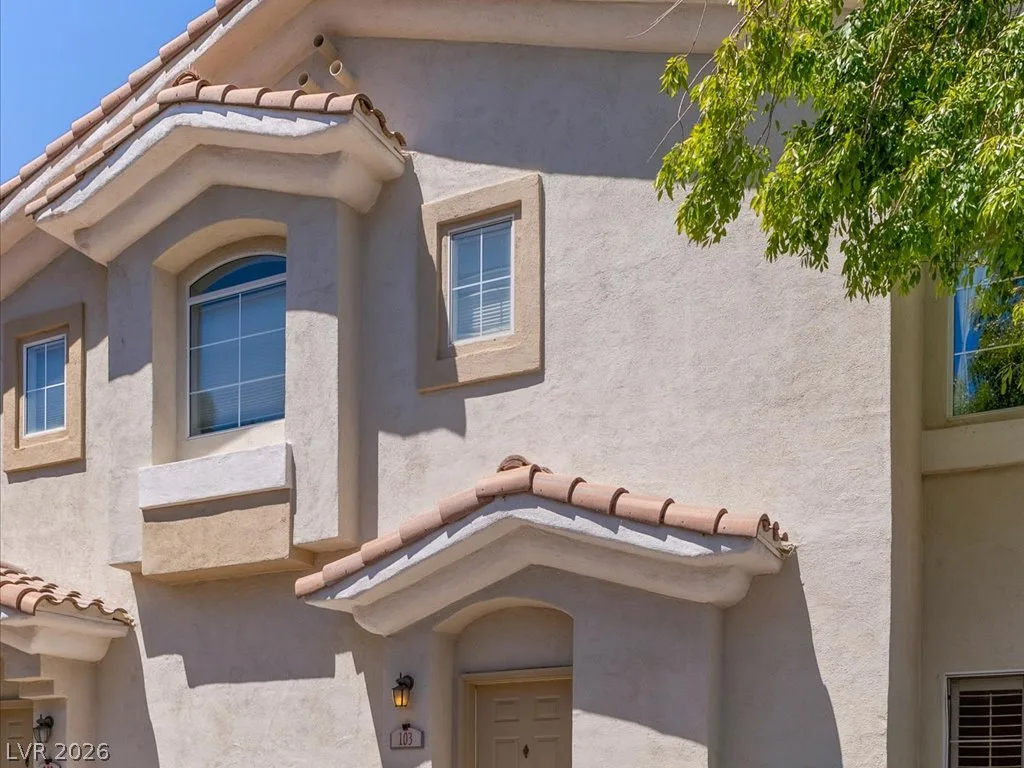 1500 Ruby Cliffs Lane 103 — photo 4