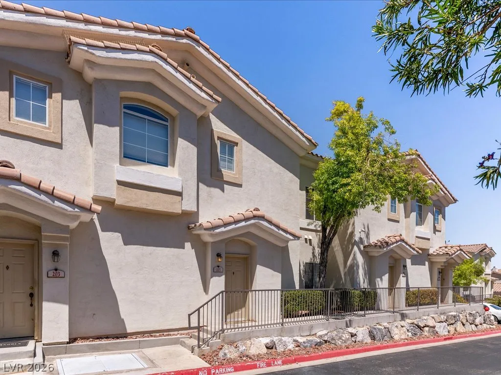 1500 Ruby Cliffs Lane 103 — photo 5