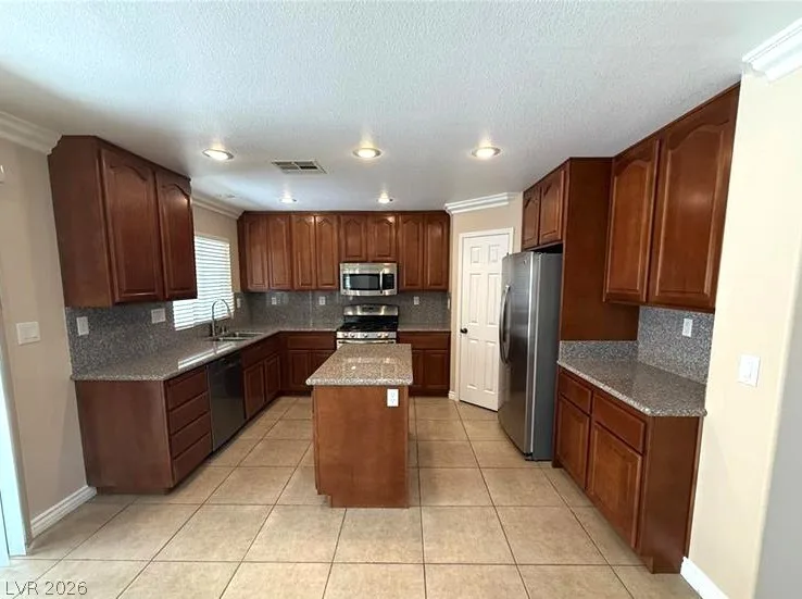 5565 Golden Palms Court — photo 2