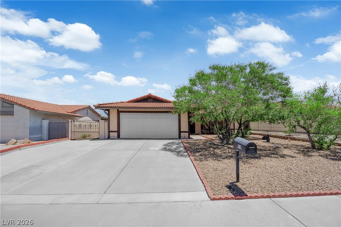 350 Tangerine Court — photo 2 of 23