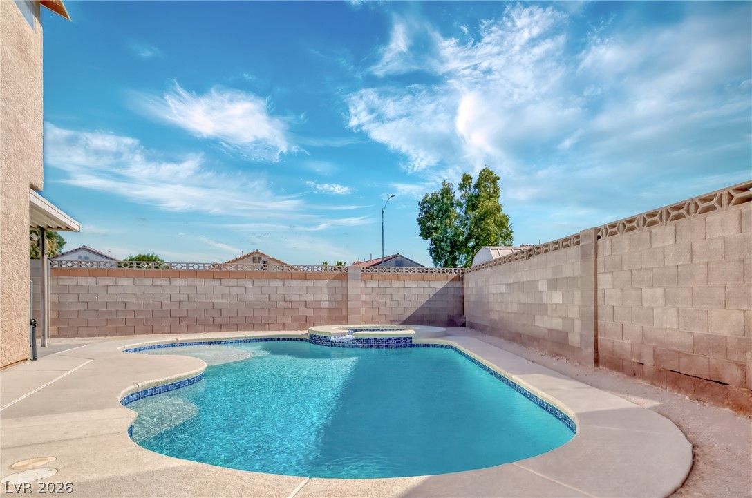 5841 Stateline Way — photo 3