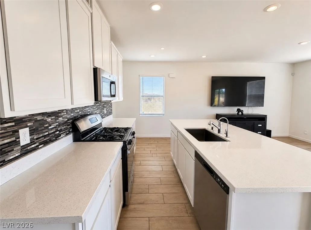 109 Cameron Chase Avenue — photo 2