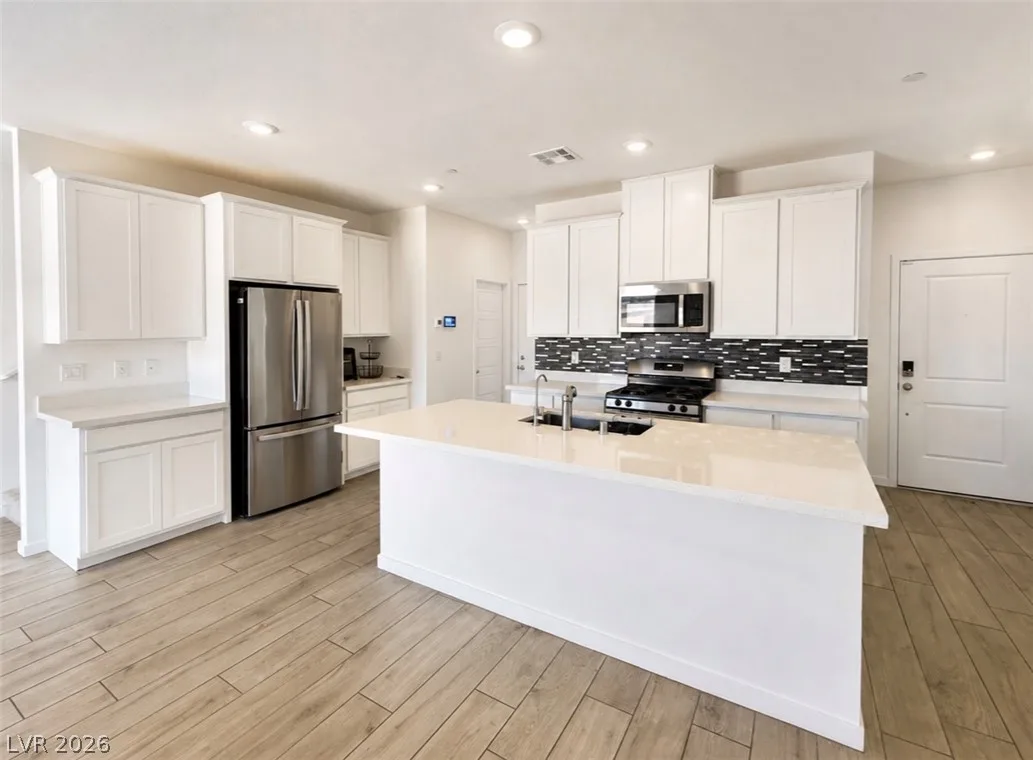 109 Cameron Chase Avenue — photo 3