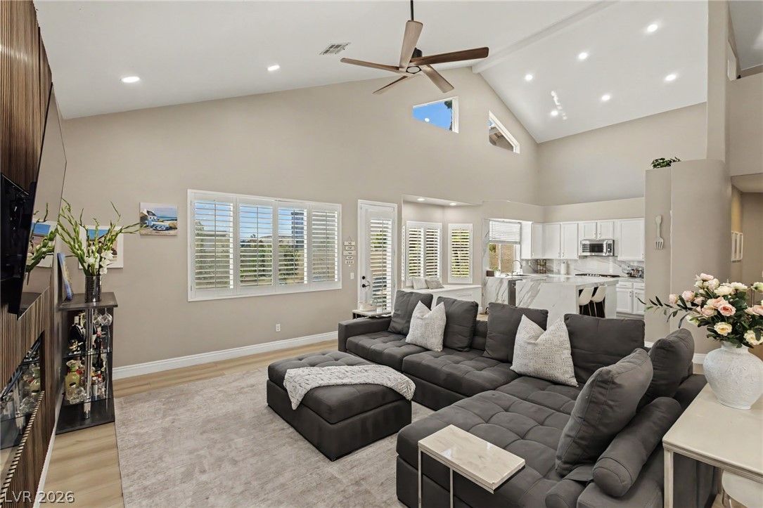 9521 Marina Valley Avenue — photo 4 of 43