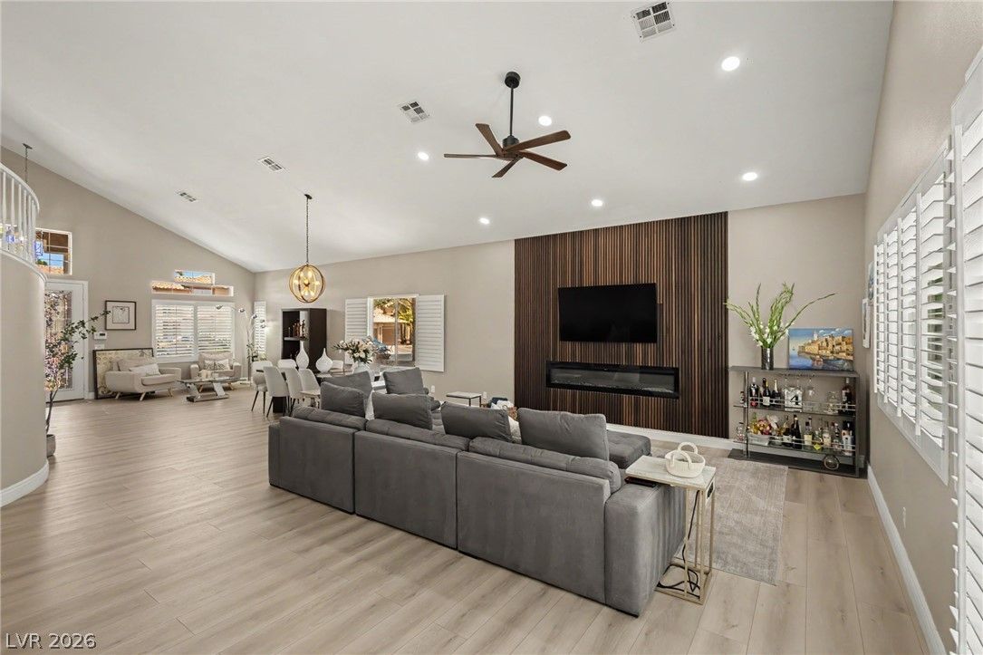 9521 Marina Valley Avenue — photo 5 of 43