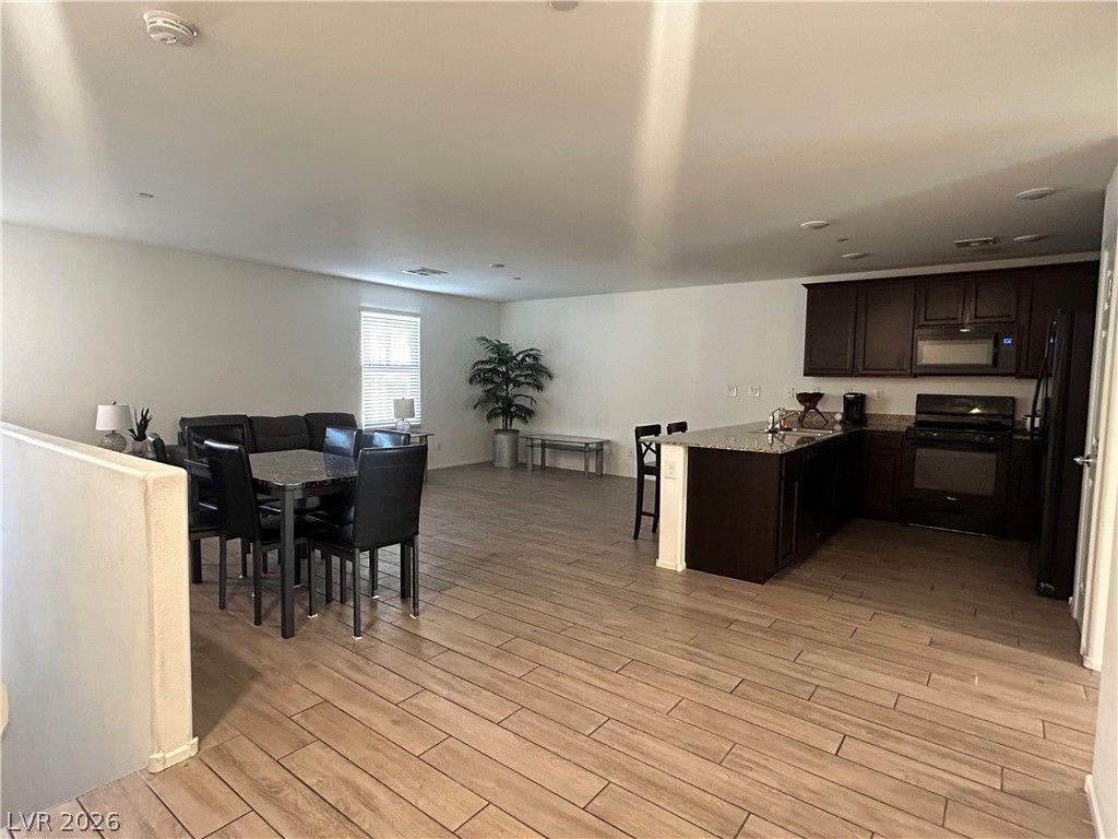 4520 Woolcomber Street — photo 4