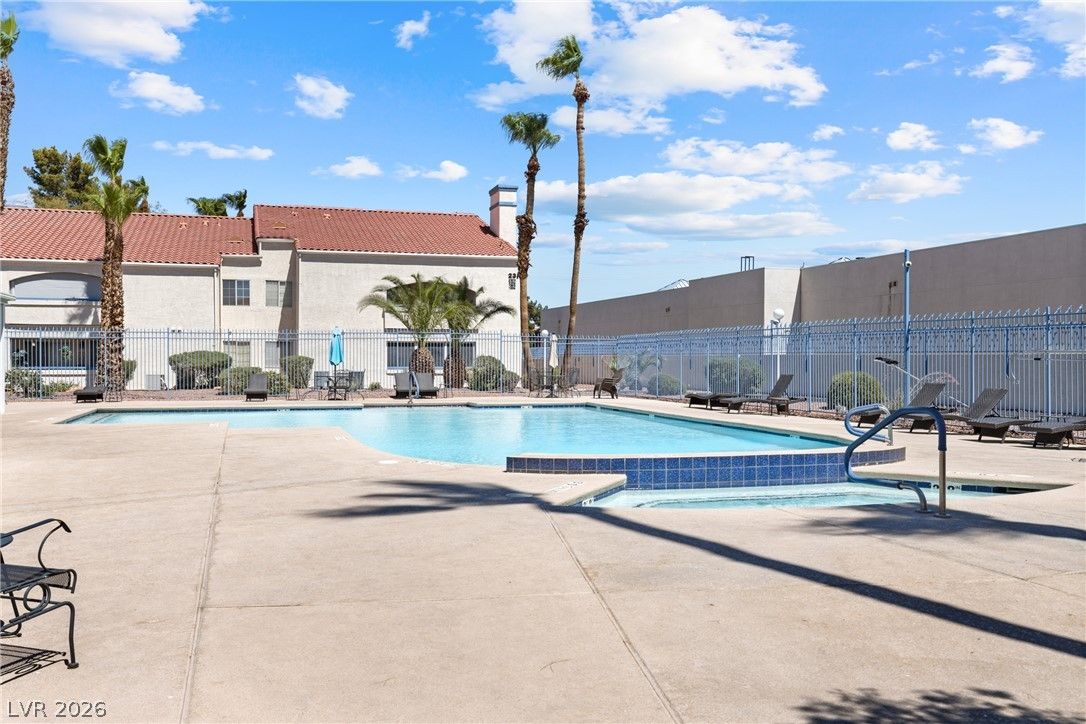 2725 South Nellis Boulevard 2052 — photo 2
