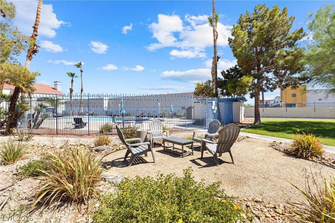 2725 South Nellis Boulevard 2052 — photo 4