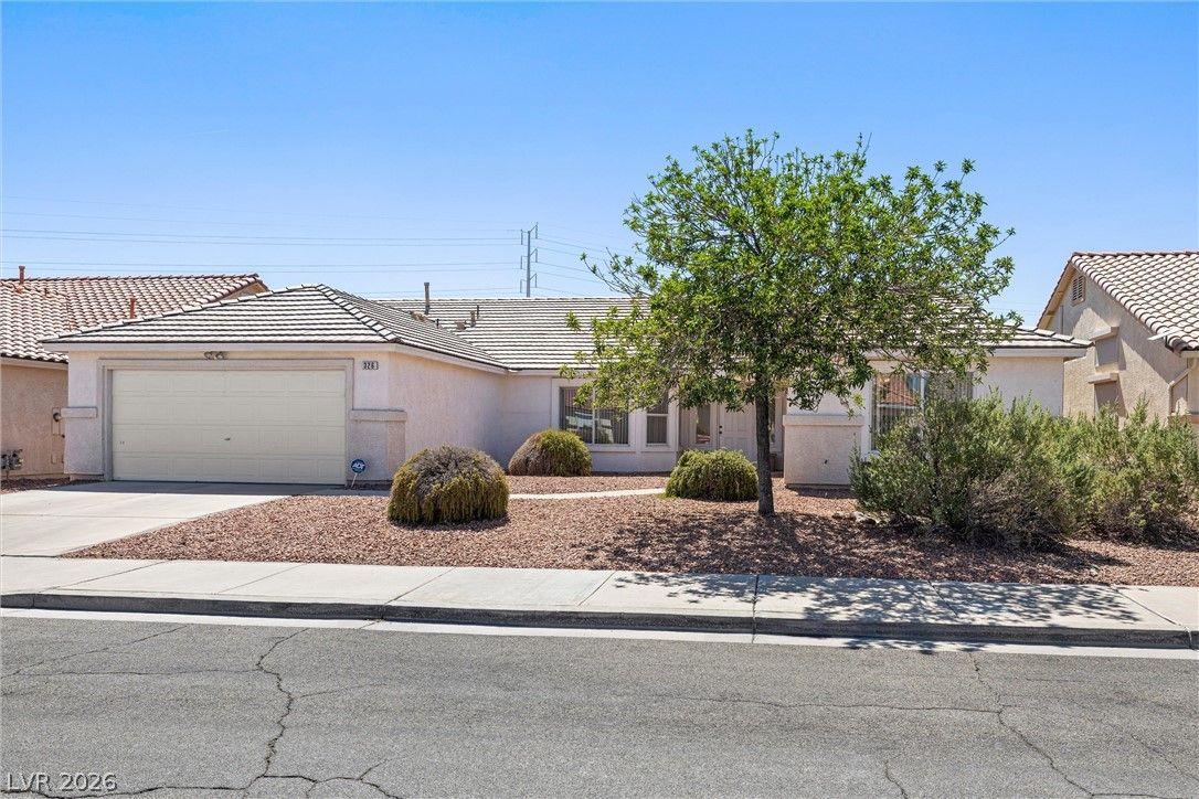326 Evan Picone Drive — photo 2