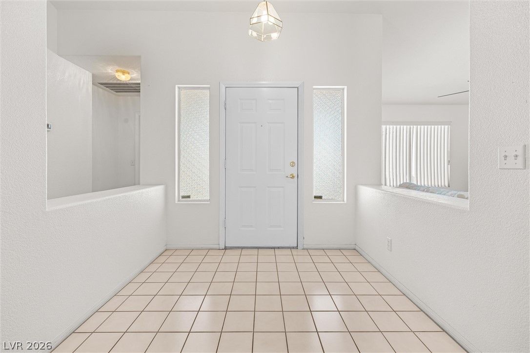 326 Evan Picone Drive — photo 5