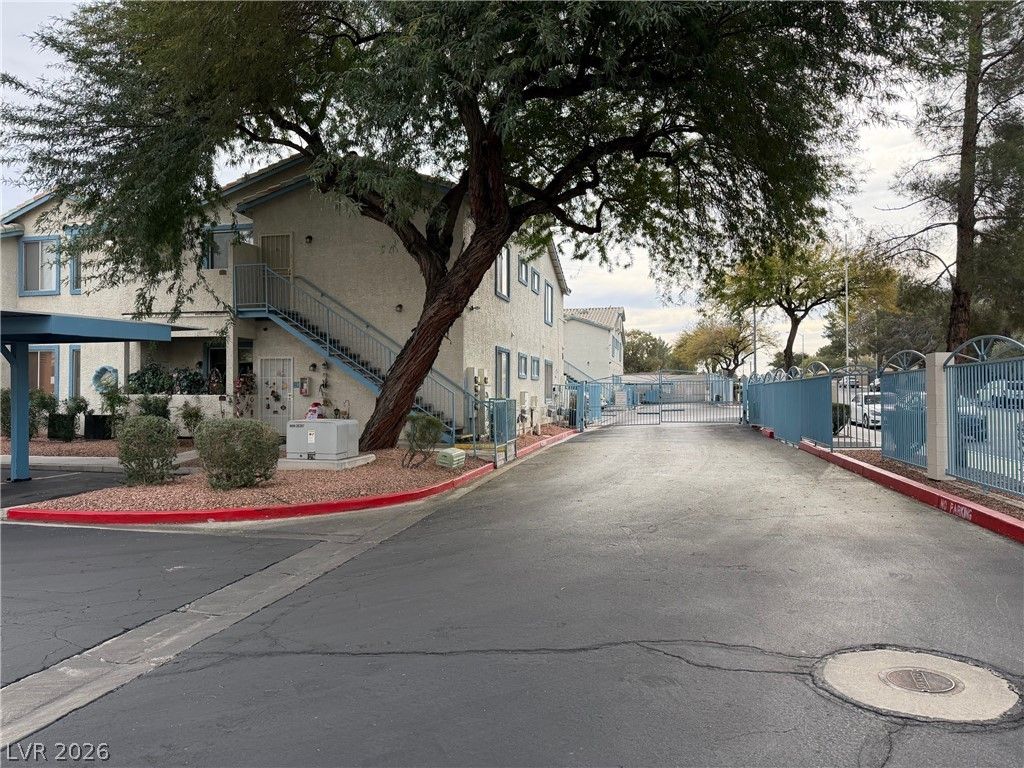 4960 Harrison Drive 230 — photo 3