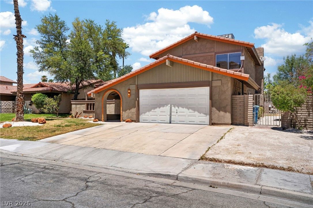 3670 Chama Avenue — photo 4