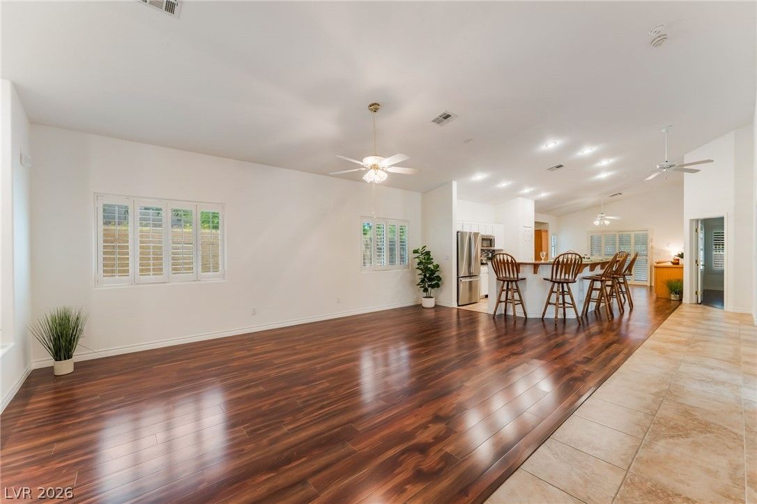 8096 Chestnut Glen Avenue — photo 5