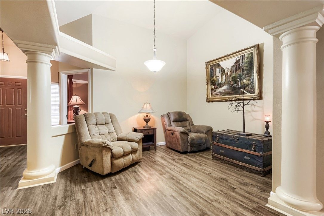 276 Plaza Carmelina Court — photo 3