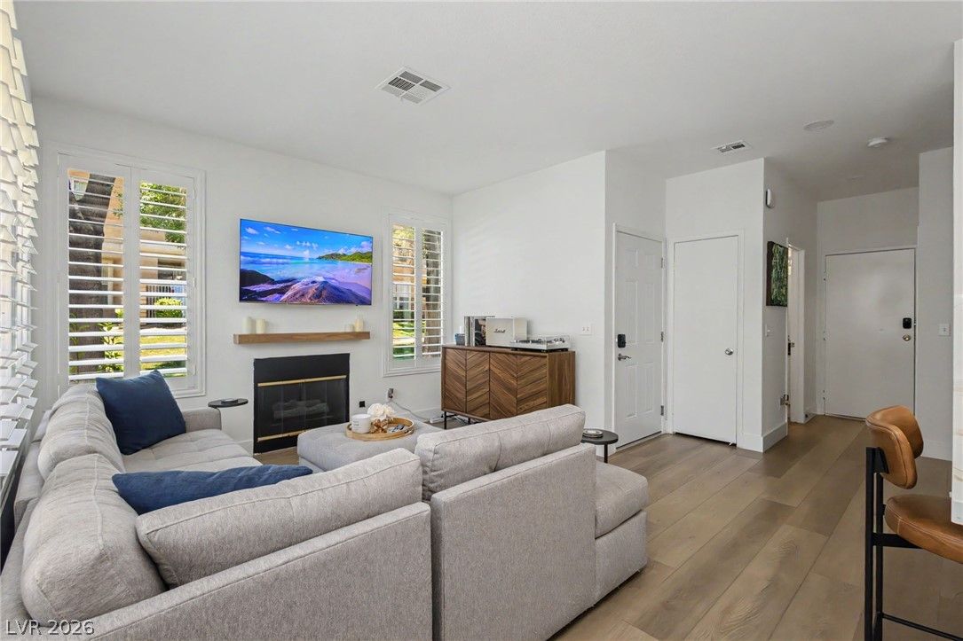 251 South Green Valley Parkway 5514 — photo 3 of 44