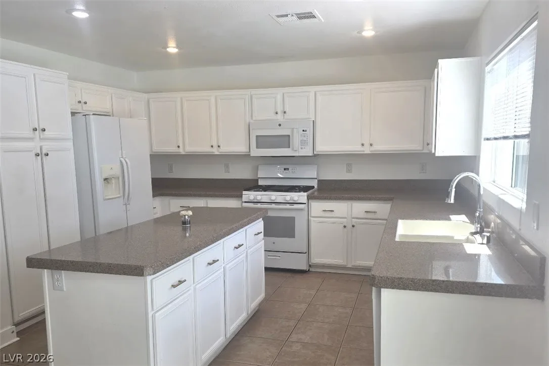 977 Cardelina Lane — photo 3