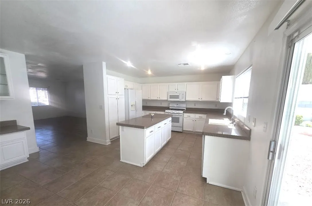 977 Cardelina Lane — photo 5