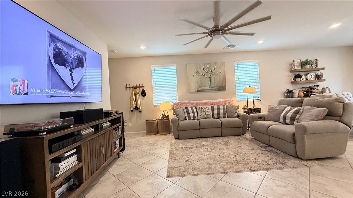 5557 Anshan Street — photo 4 of 30