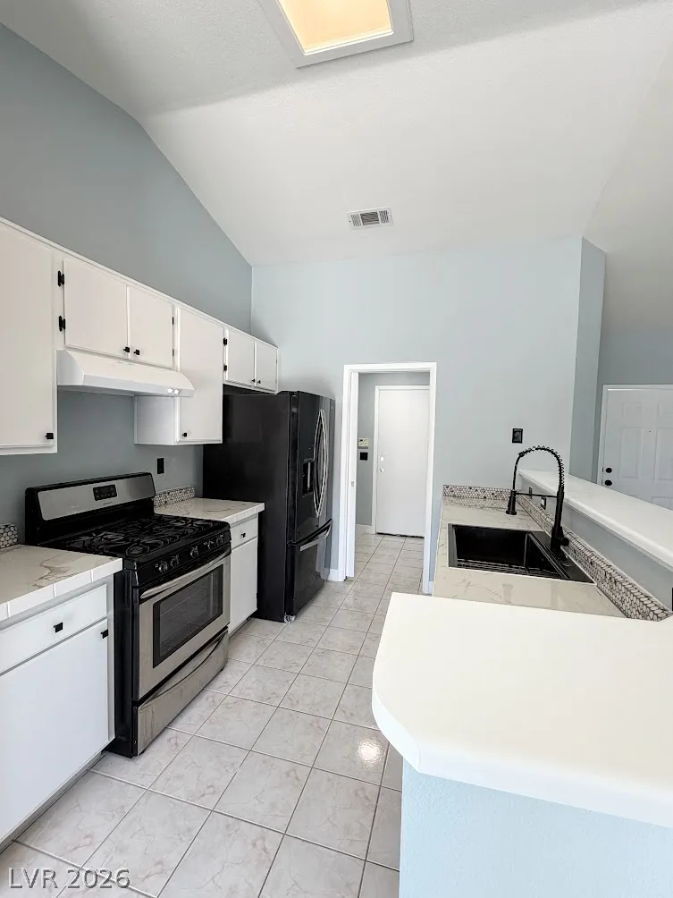 2811 Exulted Valley Avenue — photo 5 of 11