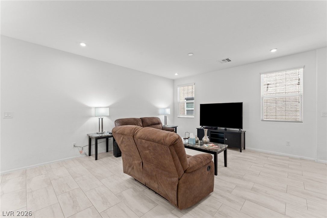 9190 Lynea Court — photo 2