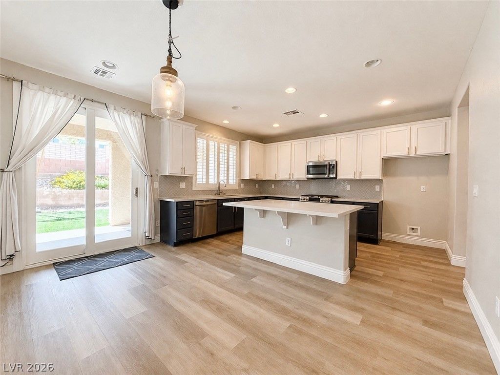 6635 Brooklyn Heights Street — photo 4 of 51