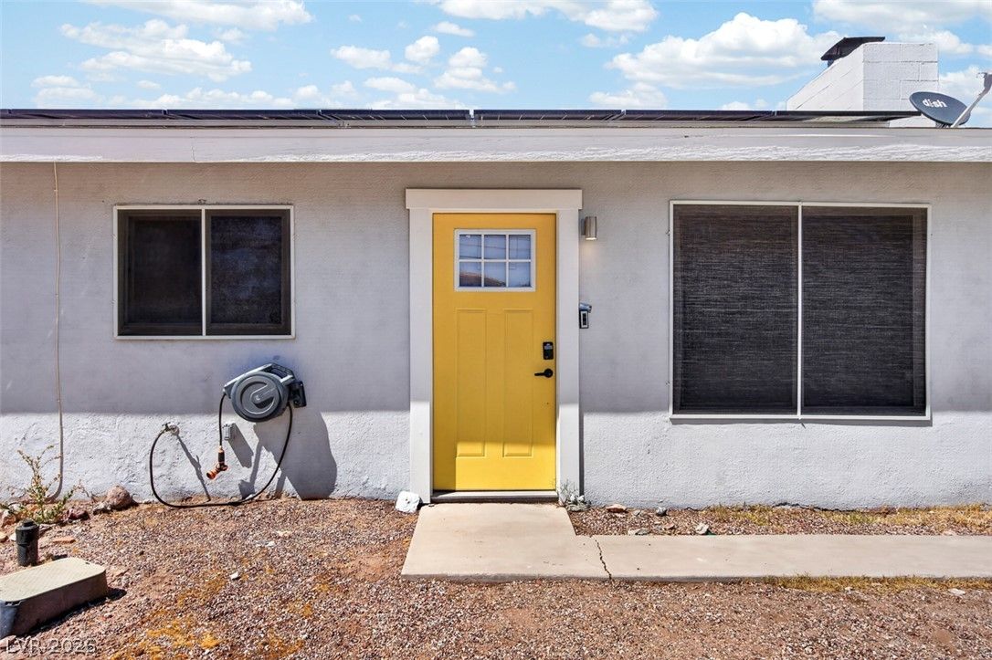 300 Lakeview Drive — photo 5