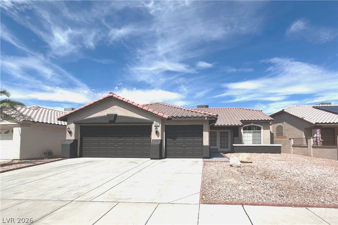 1667 Tangerine Rose Drive — photo 1