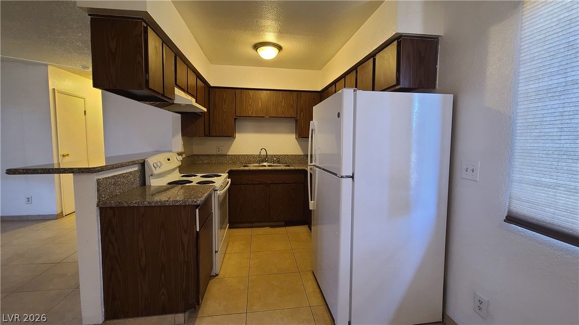 3117 East Carey Avenue 3 — photo 5 of 19