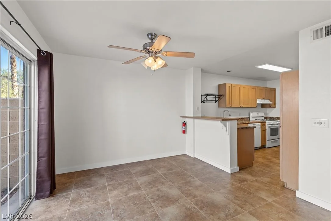2602 Orchard Meadows Avenue — photo 5 of 26