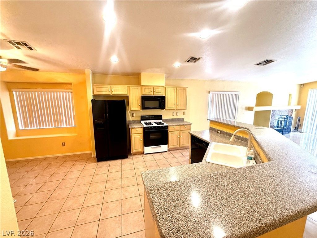 4851 STORMY RIDGE Street — photo 4 of 22