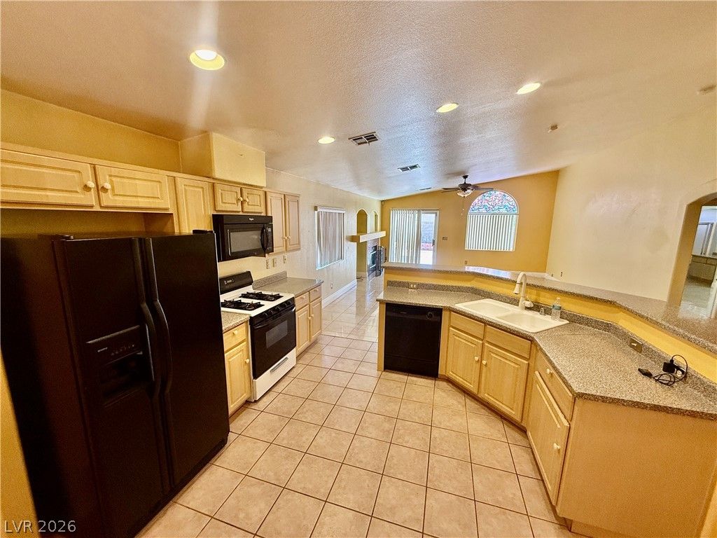 4851 STORMY RIDGE Street — photo 5 of 22