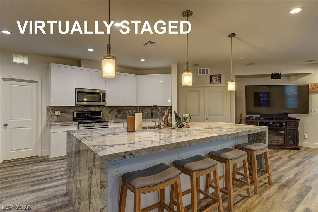 426 Port Reggio Street — photo 4