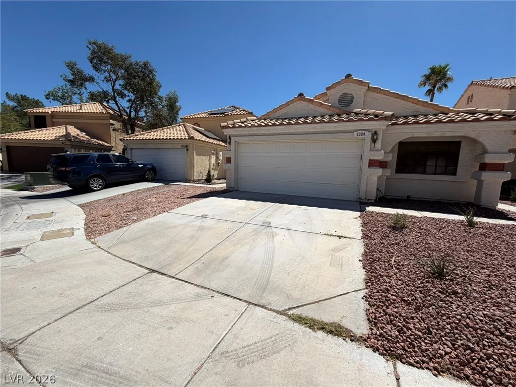 2324 Chapman Hill Drive — photo 2
