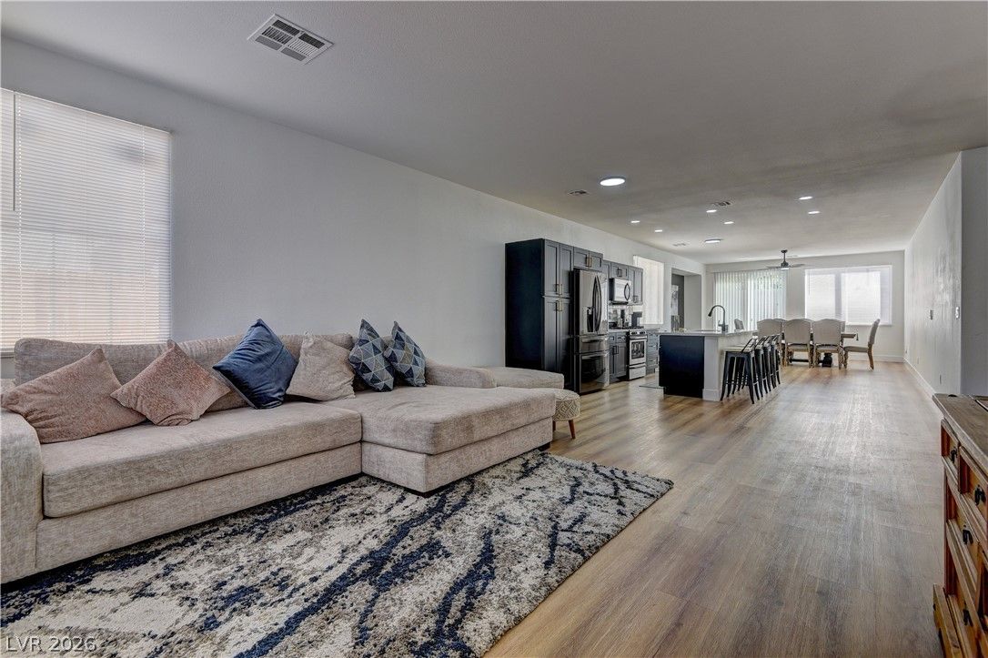 1176 Colgate Lane — photo 4 of 15