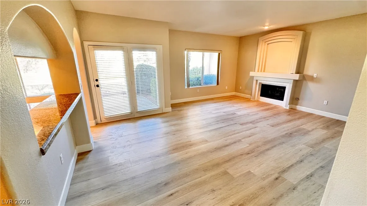 7605 ROLLING VIEW Drive 101 — photo 4