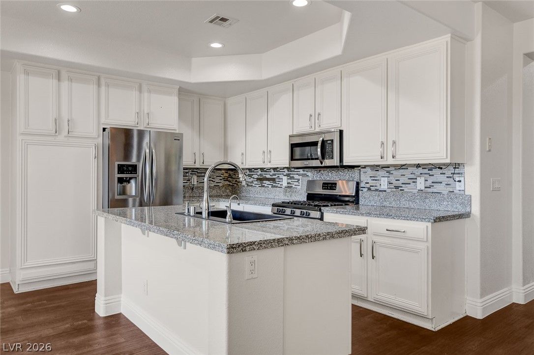 408 Silver Prairie Court — photo 4