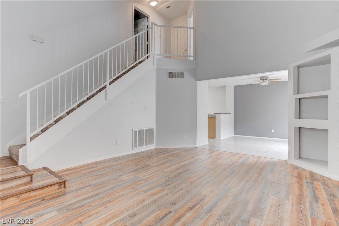 690 Ambling Gait Avenue — photo 3