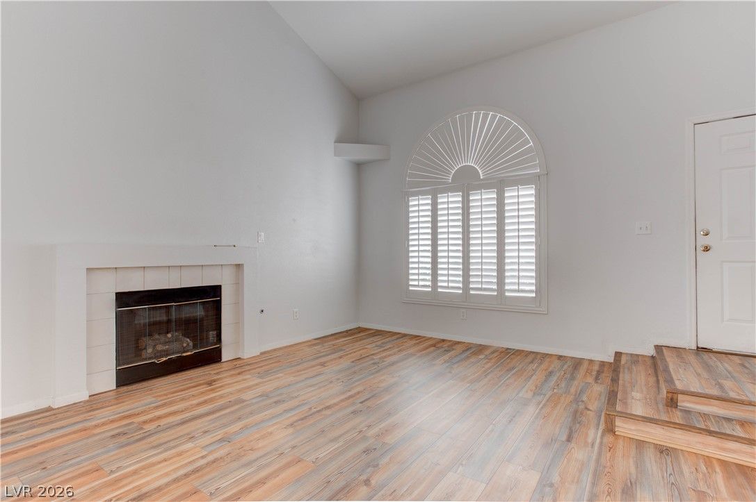 690 Ambling Gait Avenue — photo 5