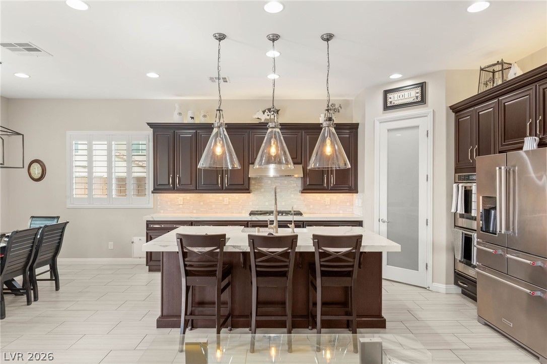 10843 Irving Park Avenue — photo 3 of 34