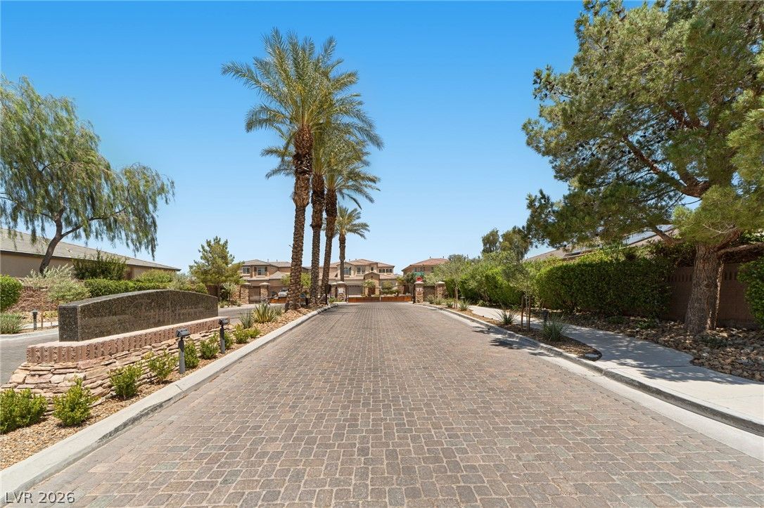 481 Las Alturas Avenue — photo 5