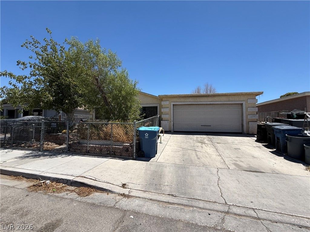 4202 Paramount Street — photo 4 of 31