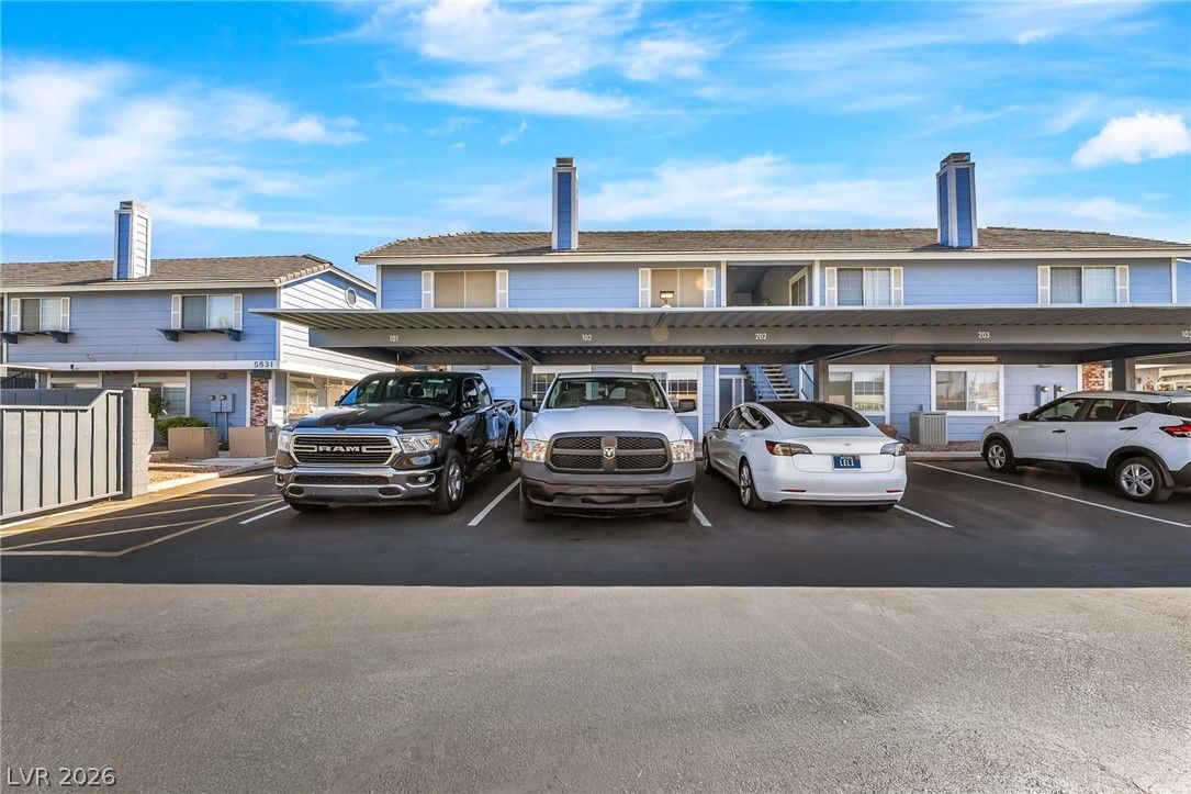 5821 Medallion Drive 102 — photo 4