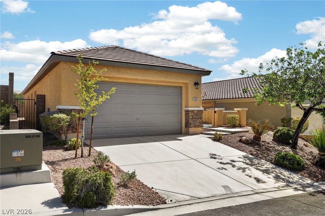2623 Lochleven Way — photo 2
