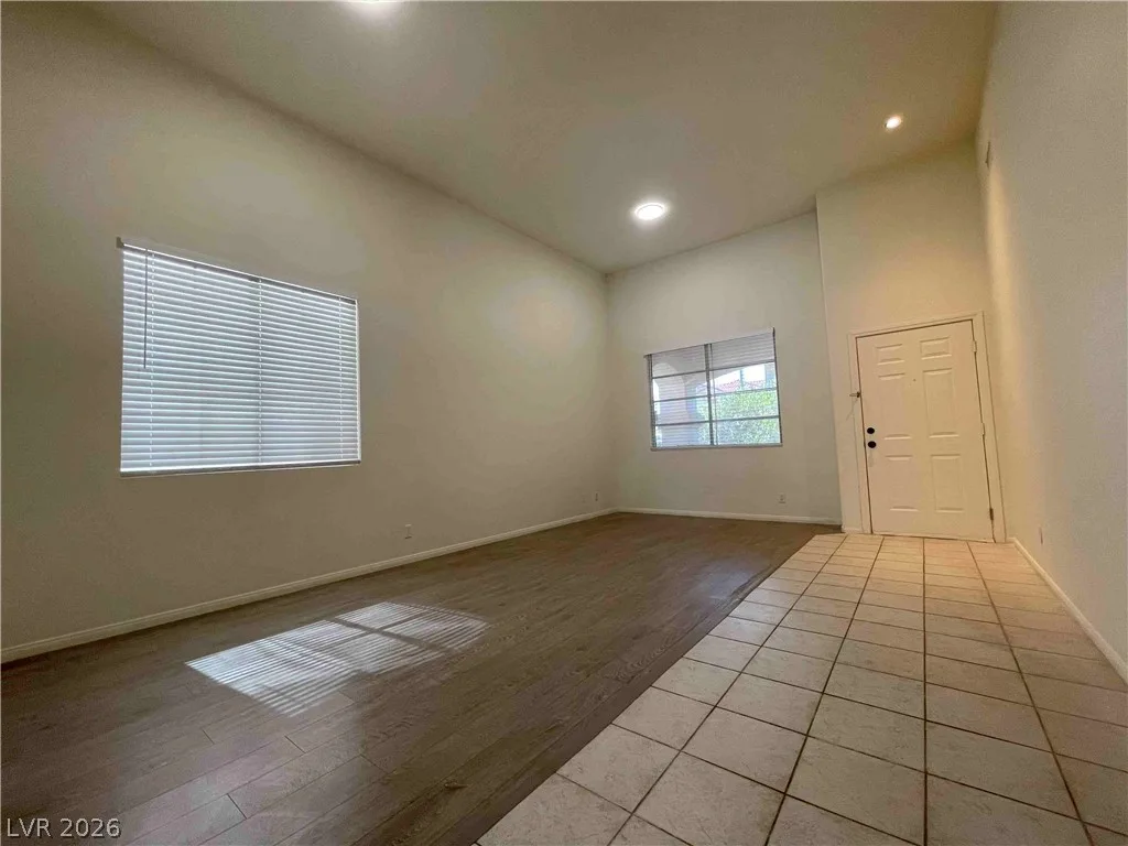 531 CURTIN Court — photo 3