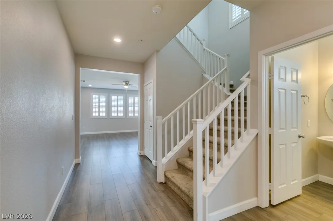 2208 Valdina Street — photo 2 of 31