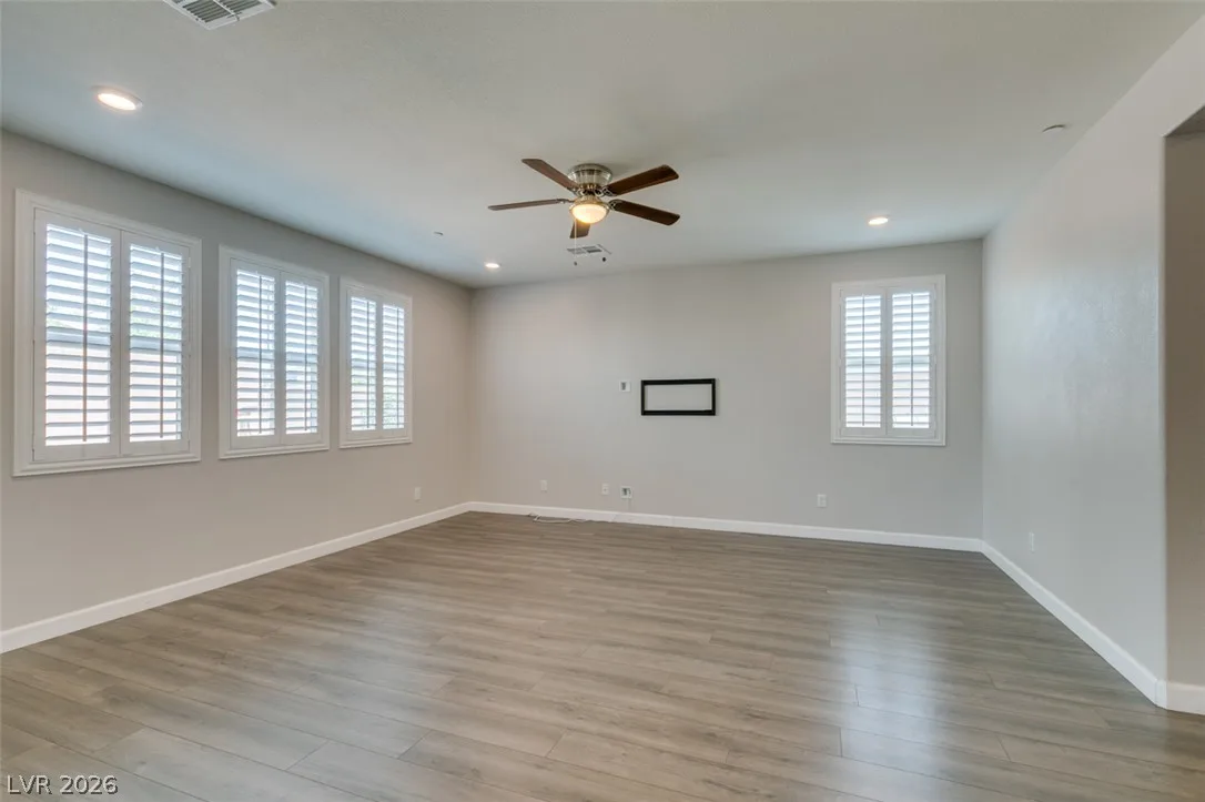 2208 Valdina Street — photo 5 of 31