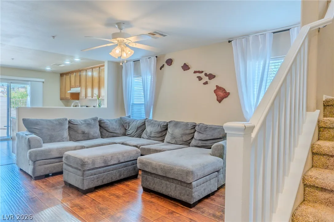 1077 Paradise Coach Drive — photo 4