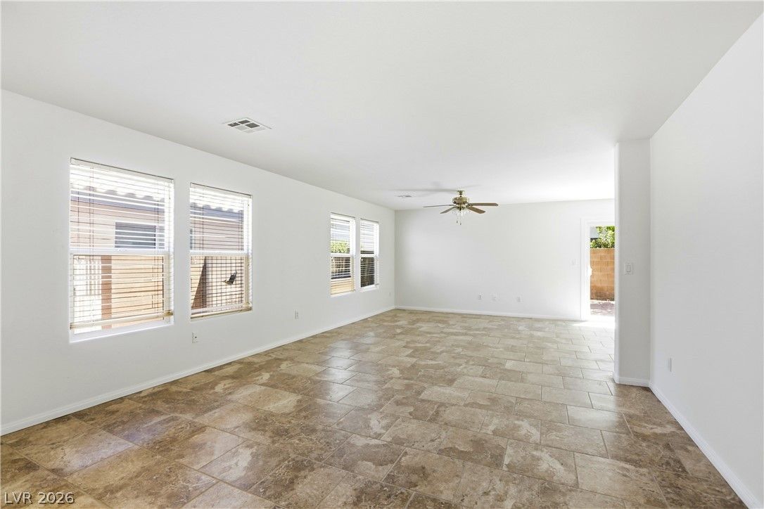 11172 Verismo Street — photo 5 of 31